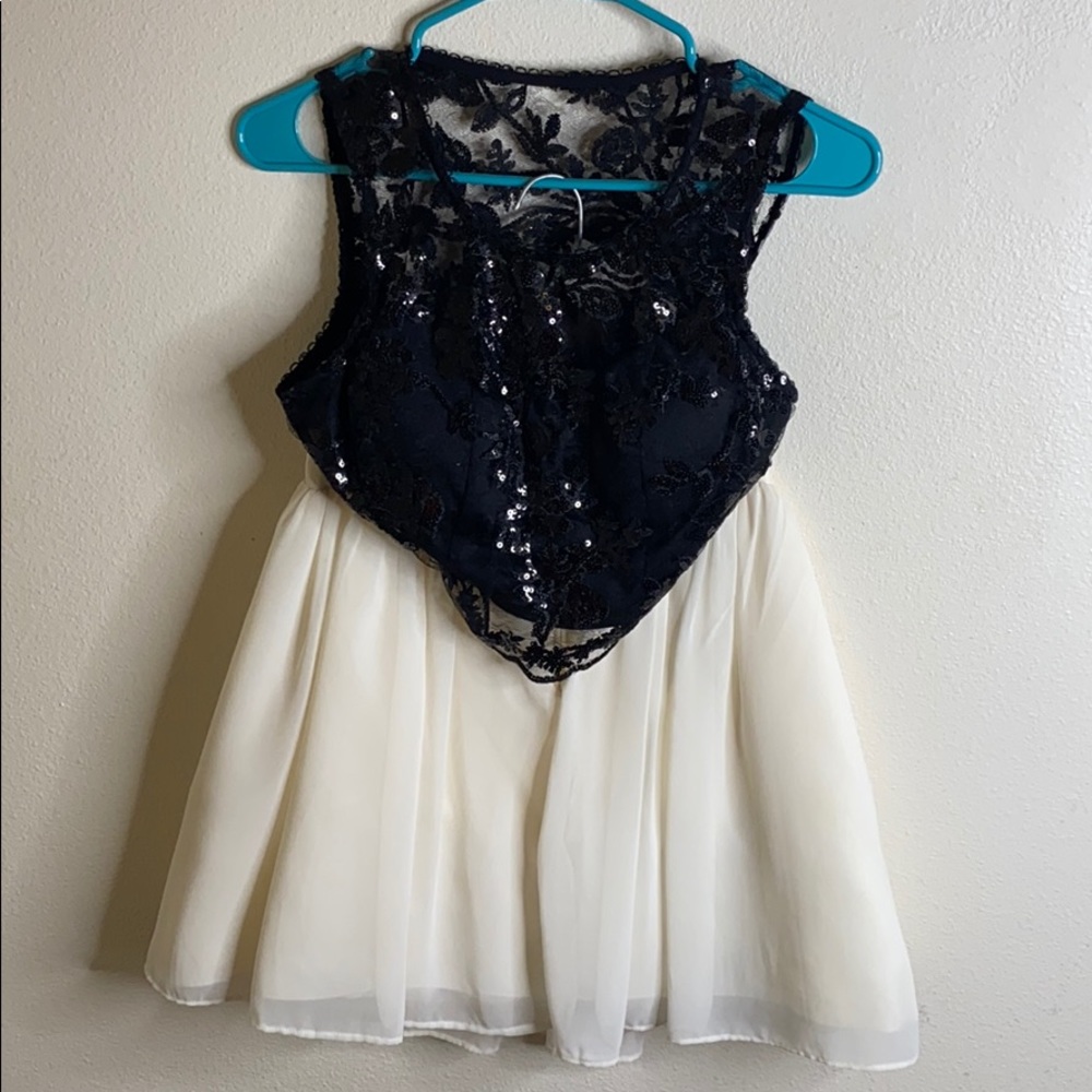 Two- piece homecoming fit